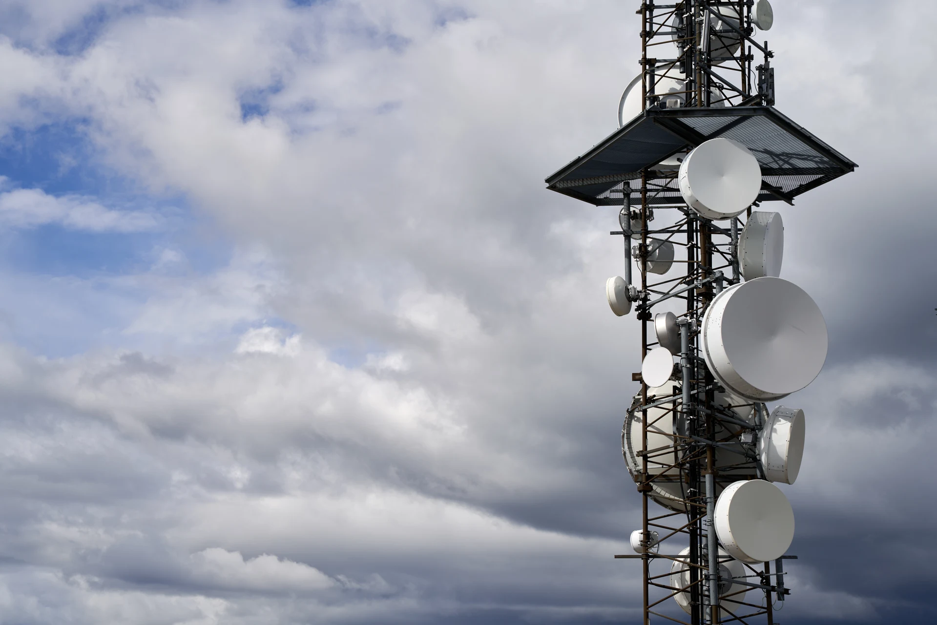 Antena de radiocomunicações